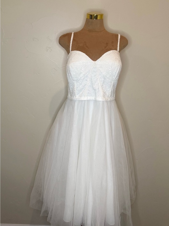 David's Bridal Dresses & Skirts - David's Bridal White Strapless Lace Sweetheart Tulle Midi Dress